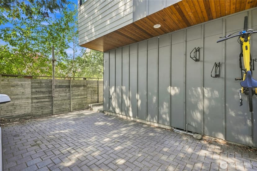 Property photo for 1317 N 44th Street #A, Seattle photo 17