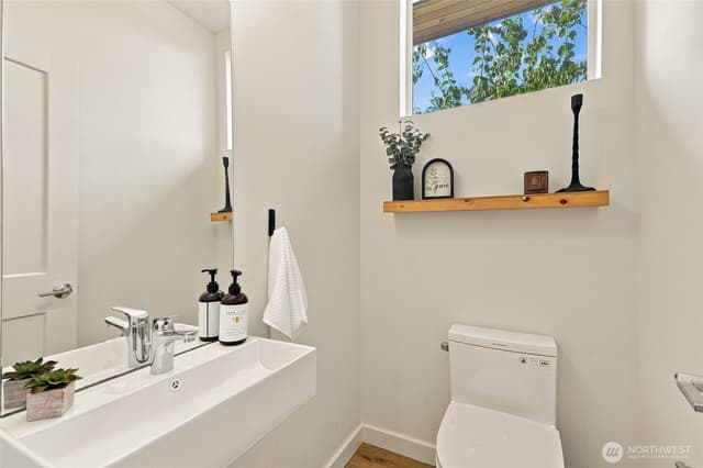 Property photo for 1317 N 44th Street #A, Seattle photo 5