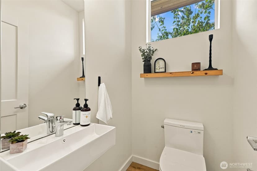 Property photo for 1317 N 44th Street #A, Seattle photo 5