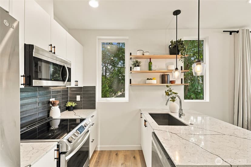 Property photo for 1317 N 44th Street #A, Seattle photo 4