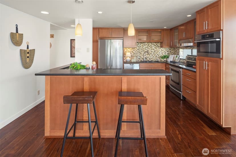 Property photo for 1101 Seneca Street #801, Seattle photo 8