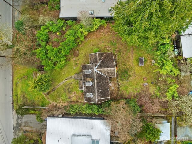Property photo for 9229 45th Avenue NE, Seattle photo 4