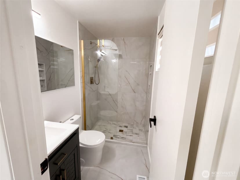 Property photo for 9232 139th Street, Kirkland photo 15