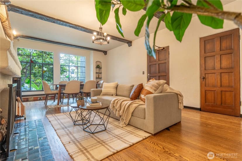 Property photo for 4204 11th Avenue NE #8, Seattle