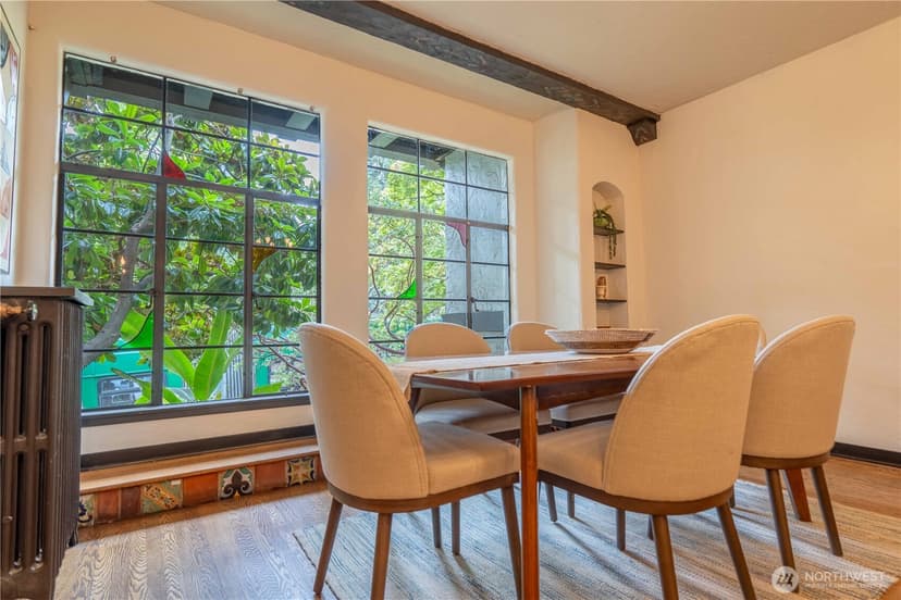Property photo for 4204 11th Avenue NE #8, Seattle photo 4