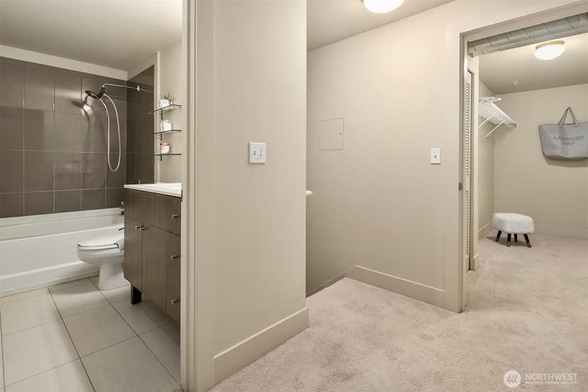 Property photo for 530 Broadway E #236, Seattle photo 12