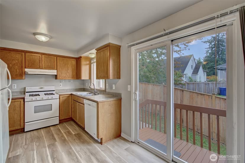 Property photo for 721 89th Avenue SE, Lake Stevens photo 8