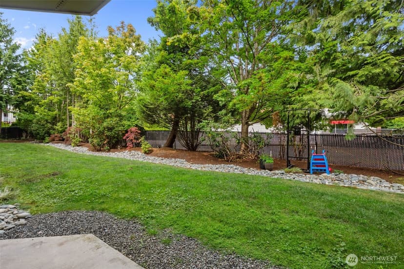 Property photo for 13000 Admiralty Way #L105, Everett photo 27