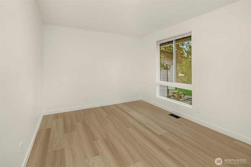 Property photo for 14340 113th Avenue NE, Kirkland photo 23