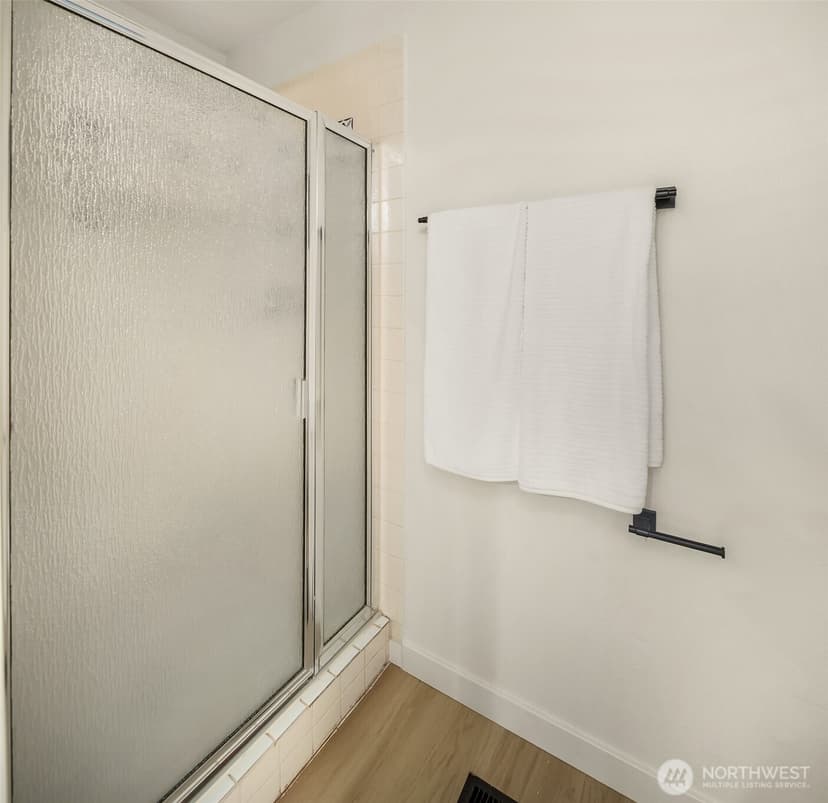 Property photo for 14340 113th Avenue NE, Kirkland photo 21