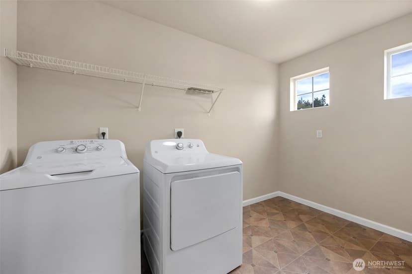 Property photo for 1037 Zeeden Way, Bremerton photo 22