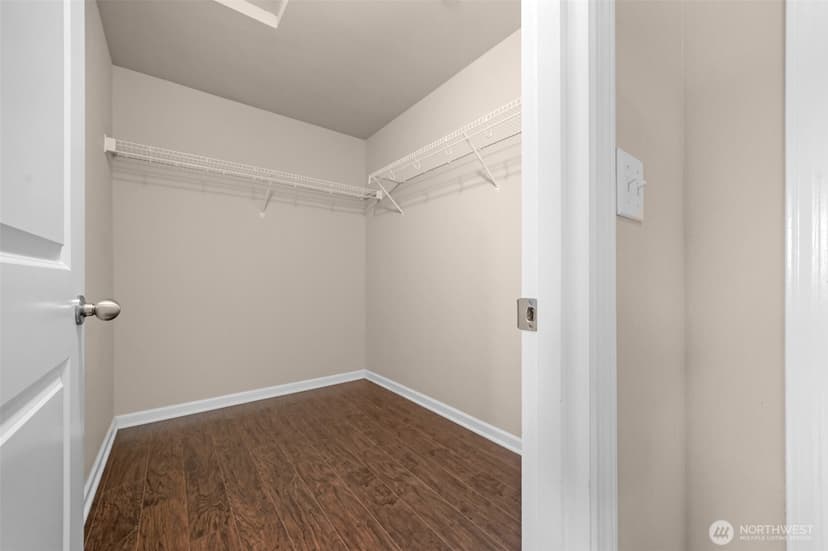 Property photo for 1037 Zeeden Way, Bremerton photo 16