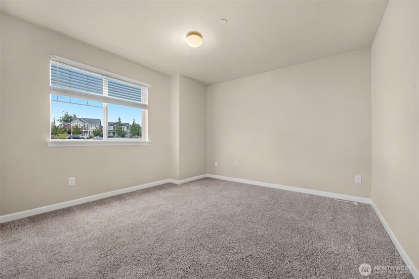 Property photo for 1037 Zeeden Way, Bremerton photo 19
