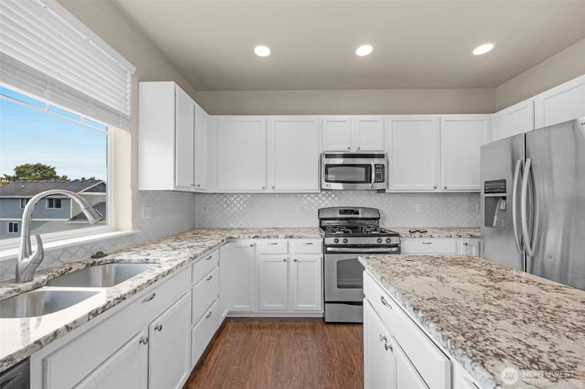 Property photo for 1037 Zeeden Way, Bremerton photo 10