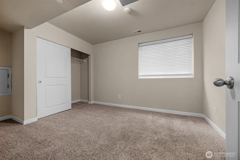 Property photo for 1037 Zeeden Way, Bremerton photo 24