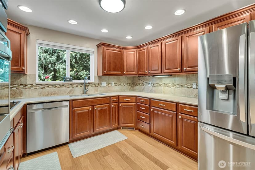 Property photo for 22710 253rd Avenue SE, Maple Valley photo 13