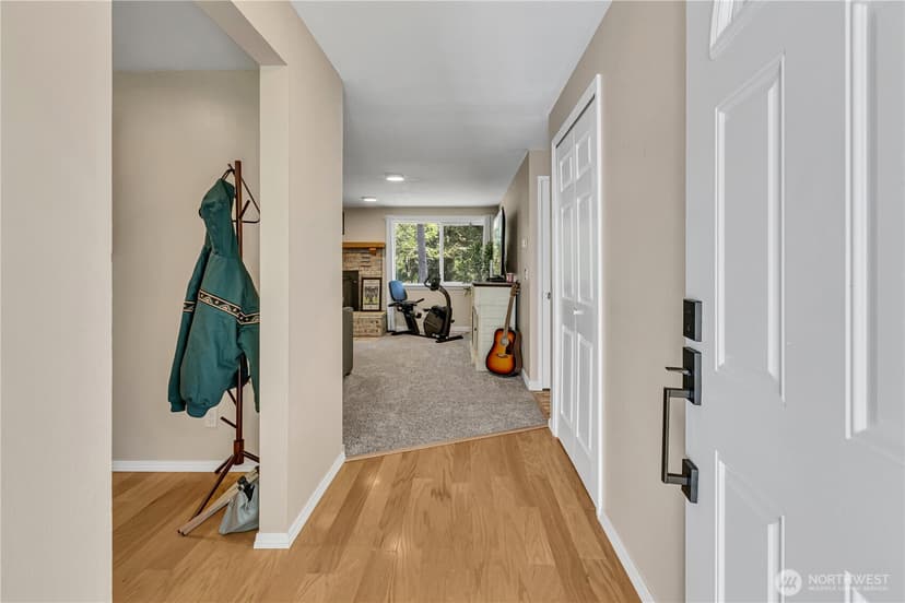 Property photo for 22710 253rd Avenue SE, Maple Valley photo 5