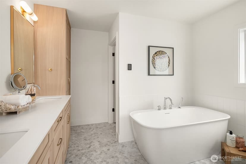 Property photo for 3442 13th Avenue W #A, Seattle photo 19