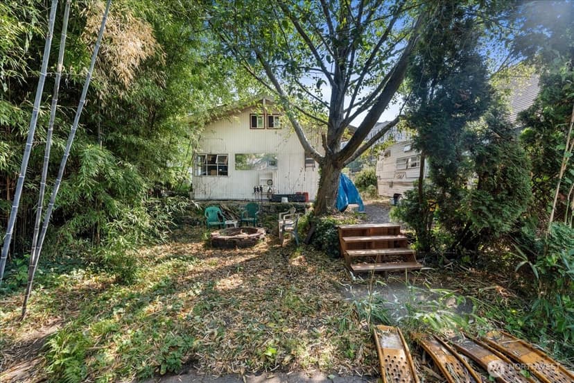 Property photo for 8730 Palatine Avenue N, Seattle photo 6