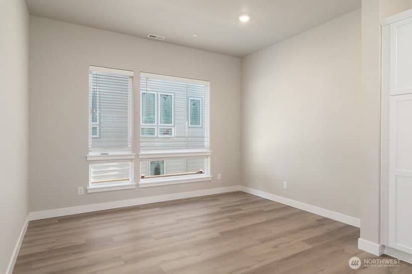 Property photo for 12814 66th Avenue S, Seattle photo 9
