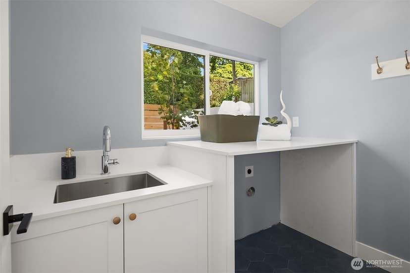 Property photo for 3446 13th Avenue W #B, Seattle photo 19
