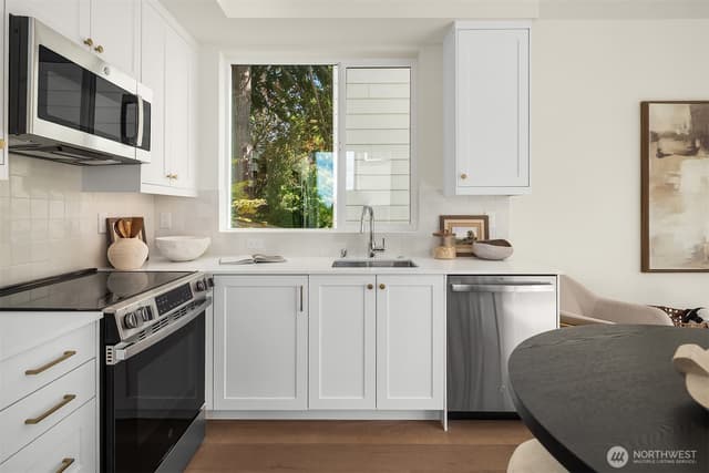 Property photo for 3446 13th Avenue W #B, Seattle photo 4