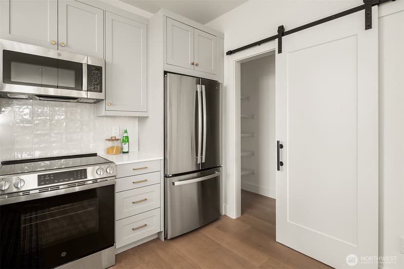 Property photo for 3444 13th Avenue W #C, Seattle photo 4