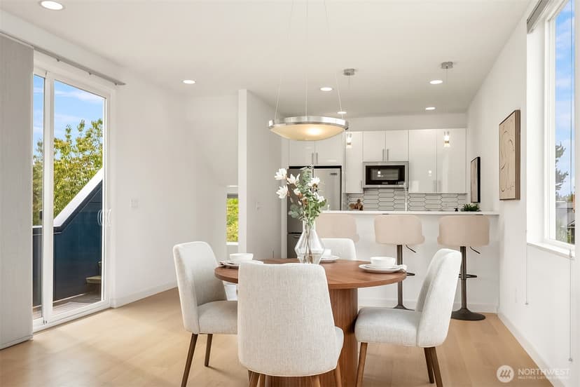 Property photo for 3613 Wallingford Avenue N, Seattle photo 12