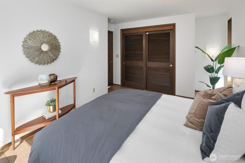 Property photo for 3051 44th Avenue W, Seattle photo 20
