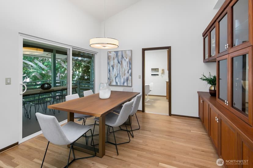 Property photo for 3051 44th Avenue W, Seattle photo 8