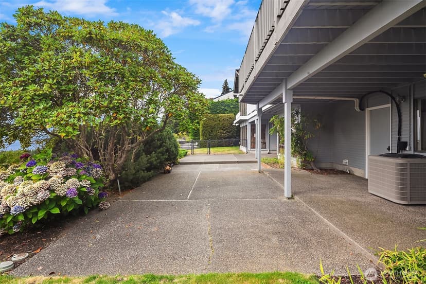 Property photo for 231 Skyline Drive, Edmonds photo 34