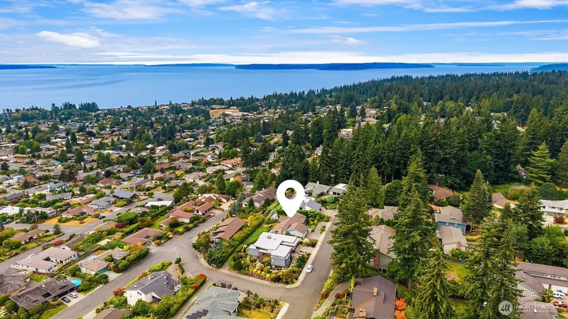 Property photo for 231 Skyline Drive, Edmonds photo 40