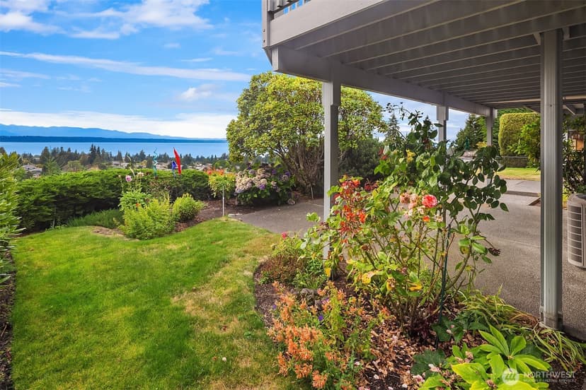 Property photo for 231 Skyline Drive, Edmonds photo 33
