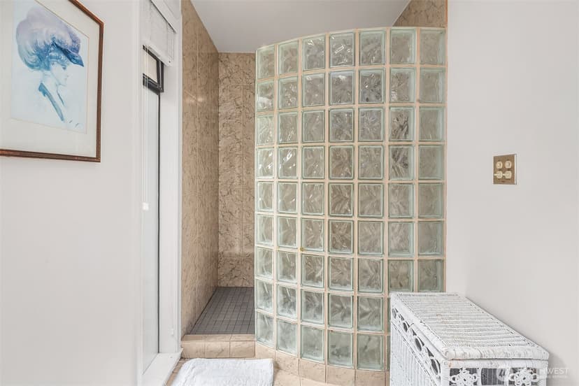 Property photo for 231 Skyline Drive, Edmonds photo 21