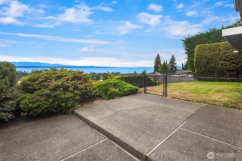 Property photo for 231 Skyline Drive, Edmonds photo 32
