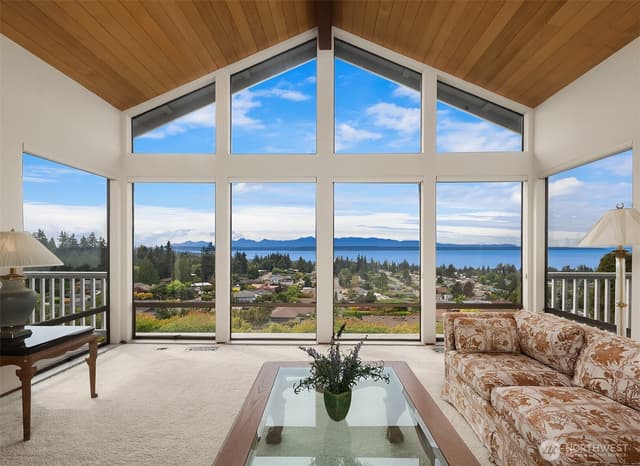 Property photo for 231 Skyline Drive, Edmonds photo 5
