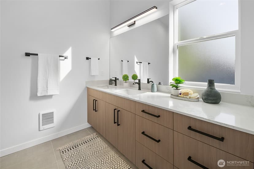 Property photo for 1804 28th Avenue S, Seattle photo 13