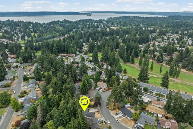 Property photo for 32715 30th Avenue SW, Federal Way photo 2
