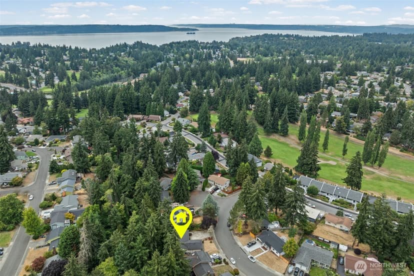 Property photo for 32715 30th Avenue SW, Federal Way photo 2