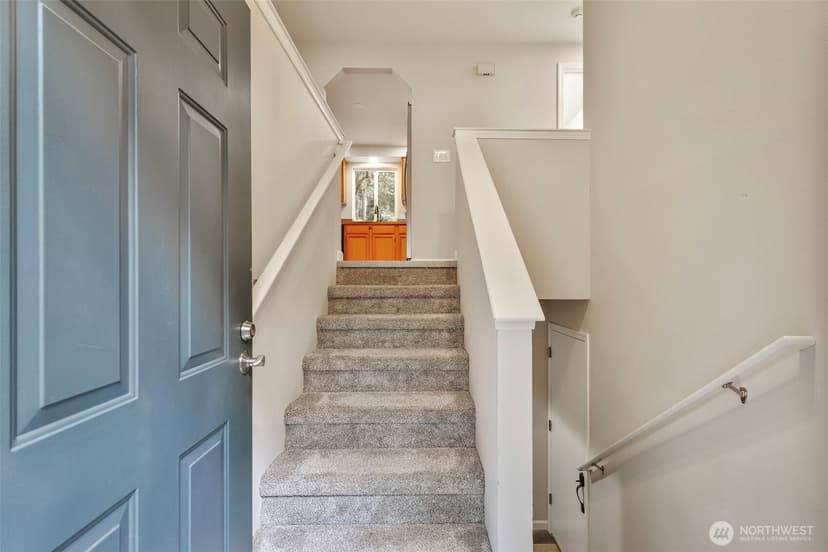 Property photo for 22445 Sunridge Way NE, Poulsbo photo 4
