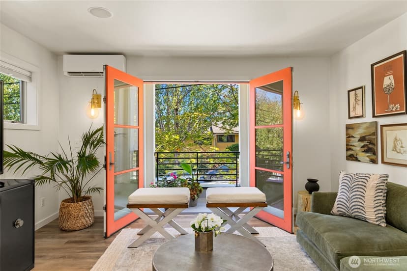 Property photo for 300 26th Avenue E #D, Seattle photo 14