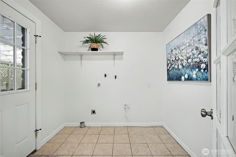 Property photo for 7903 Onyx Court SW, Lakewood photo 18