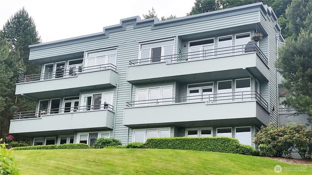 Property photo for 2349 SW Harbor Avenue SW #101, Seattle photo 2