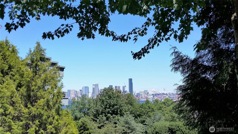 Property photo for 2349 SW Harbor Avenue SW #101, Seattle photo 3