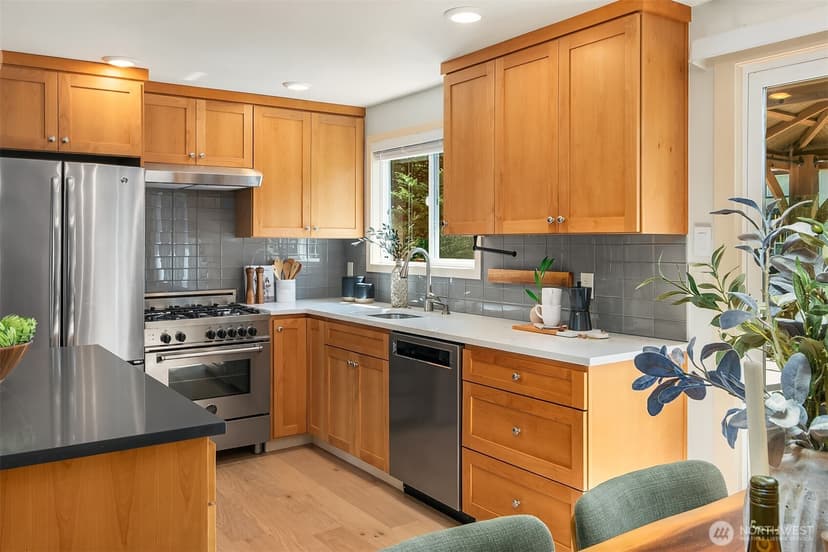 Property photo for 8003 NE 128th Street, Kirkland photo 17