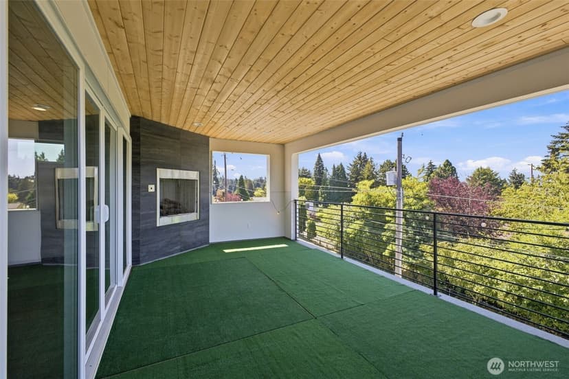 Property photo for 8121 35th Street W, University Place photo 8