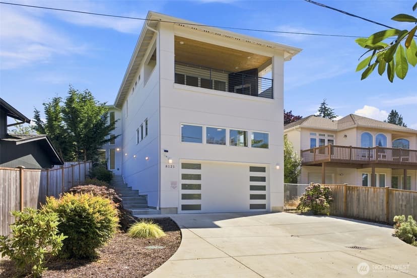 Property photo for 8121 35th Street W, University Place photo 2