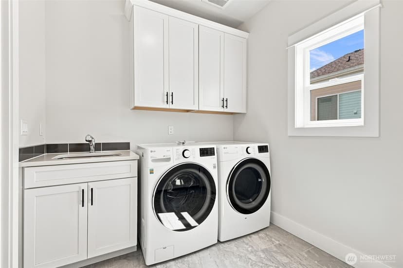 Property photo for 8121 35th Street W, University Place photo 29