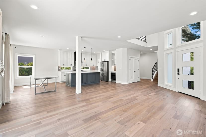 Property photo for 8121 35th Street W, University Place photo 4