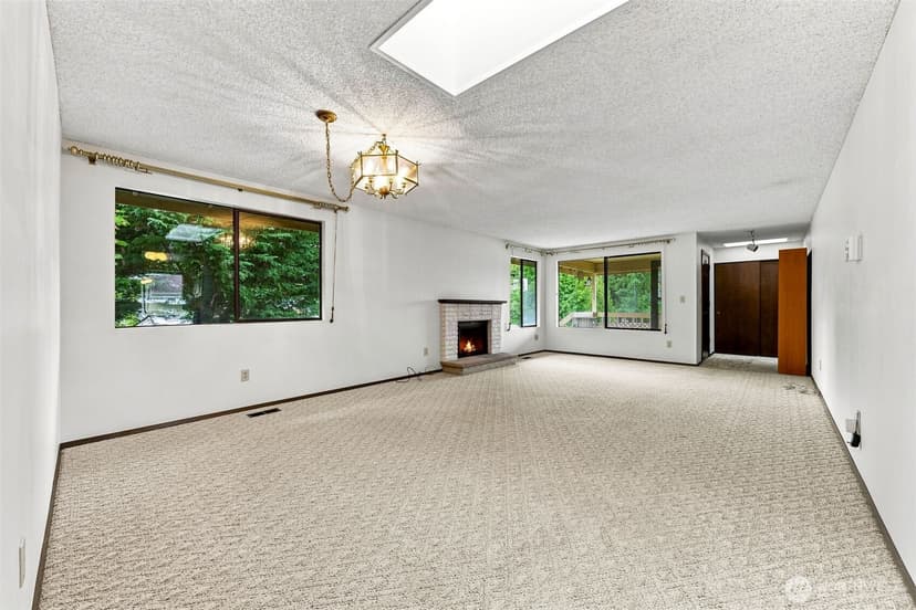 Property photo for 1018 S 244th Pl, Des Moines photo 12